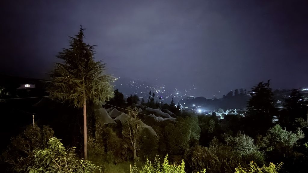 Reaching Narkanda at night after long day ride
